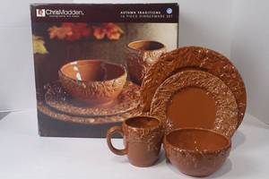 lot 136 image: #2 Set of Chris Madden Autumn Traditions 16pc Dinnerware Set - Leaf Pattern Stoneware