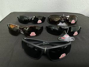 lot 166 image: LOT OF 5 REDRIDGE Sunglasses