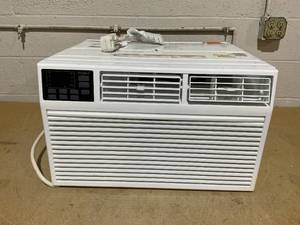 lot 363 image: Whirlpool 14000-BTU 700-sq ft 230-Volt White Through-the-Wall Air Conditioner with Heater with Remote