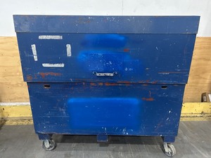 lot 17 image: Heavy Duty Metal Job Site Box on Casters