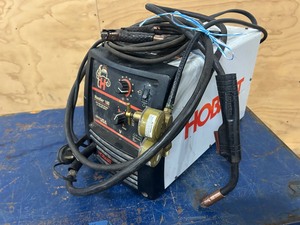 lot 20 image: HOBART HANDLER 180 Model 500501