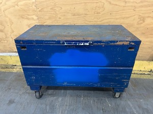 lot 21 image: Heavy Duty Metal Job Site Box on Casters