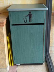 lot 13 image: COMMERCIAL TRASH RECEPTACLE