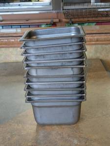 lot 55 image: 10 COMMERCIAL BAKING PANS