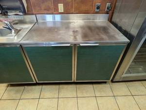 lot 43 image: DUKES COMMERCIAL REACH-IN REFRIGERATOR W RACKING