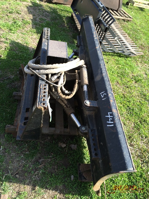lot 16 image: 6 Way Directional - Dozer Blade 80  Model Doze
