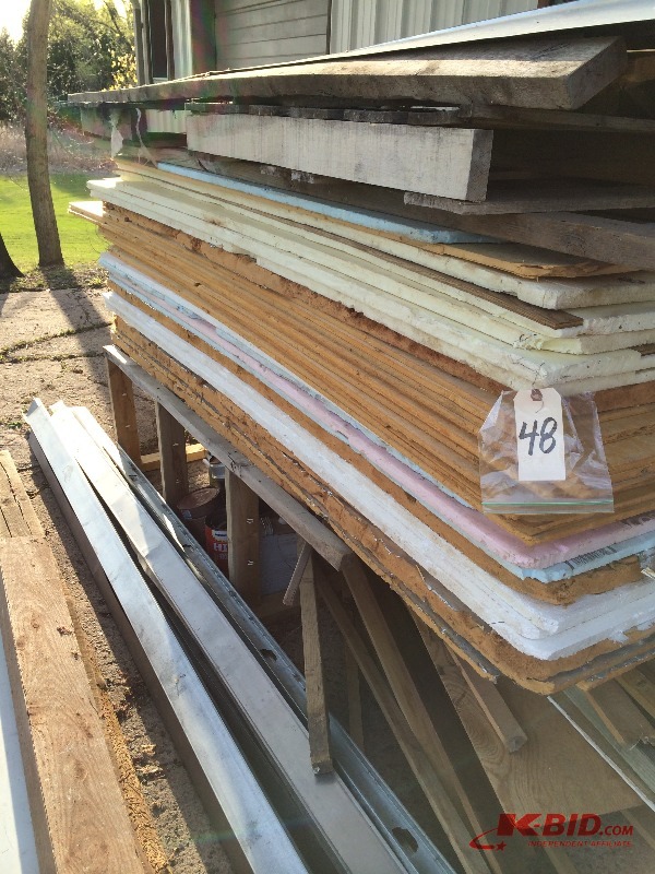 lot 48 image: Assorted 4 x 8 sheets of foam panels