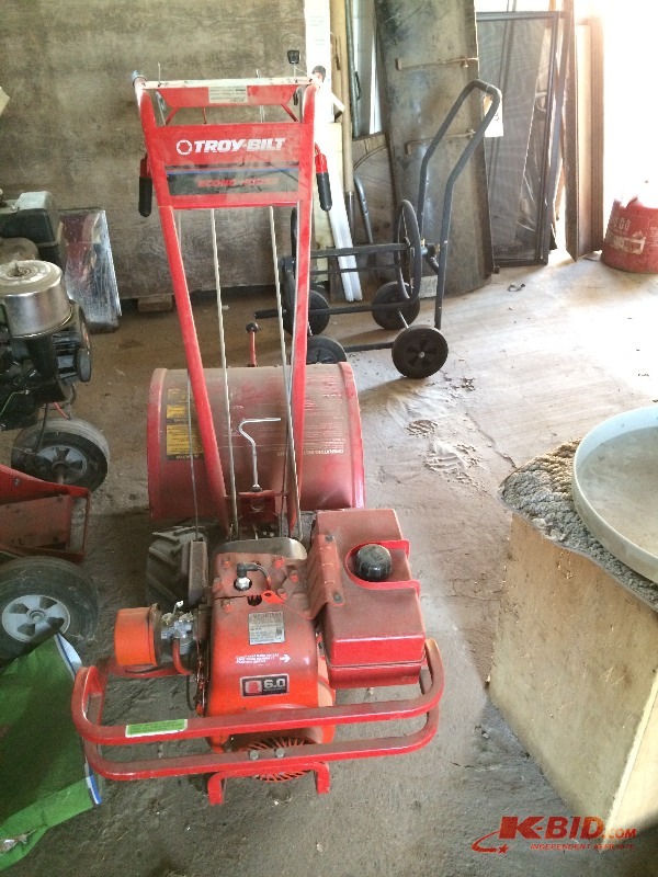 lot 64 image: Troy-Bilt Tiller  Econo horse  6 hp  Runs