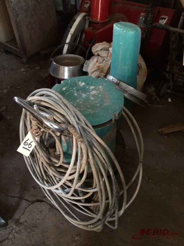 lot 66 image: Explosion Proof airless Paint Sprayer, includes hoses and sprayer gun