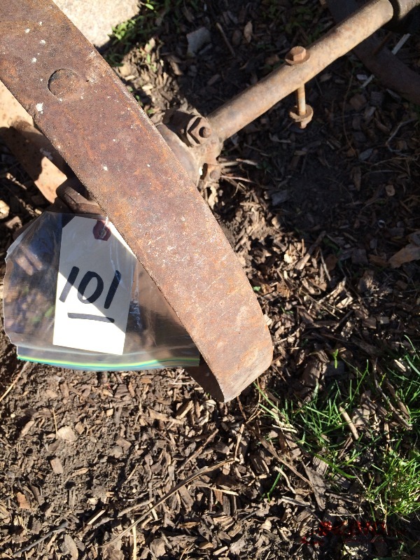 lot 101 image: Old (Antique) Wheel and shaft (2 wheels and the shaft) 16 wheels