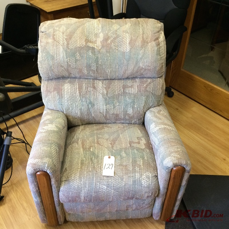 lot 127 image: Recliner