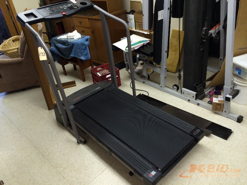 lot 133 image: Sears, Space Saver Treadmill Mod Expanse 850 - Like New