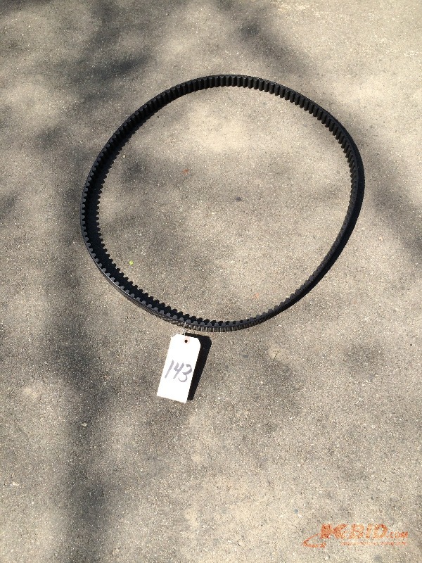 lot 143 image: 2006 Harley Sportster 1200 Belt- Like New