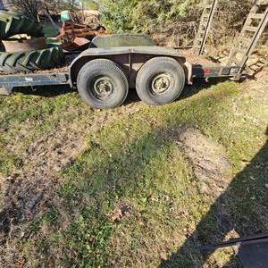 lot 39 image: 14Ft Skid Loader Style Trailer(Dual Tires in Picture not Included)