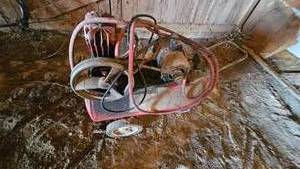 lot 80 image: 30 Gallon Air Compressor, Doerr Brand