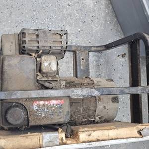 lot 13 image: Genorac 3000 W Generator, worked but needs TLC