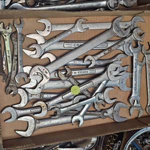 lot 21 image: Lot of of Standard wrenches, with various brands