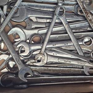 lot 22 image: Lot of of Misc Wrenches, various brands as pictured