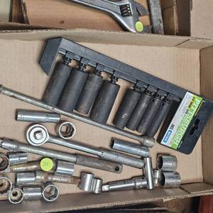 lot 24 image: Assorted lot of Sockets-Extentions and 38 Ratchets