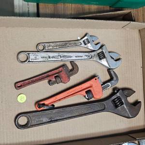 lot 26 image: Lot of 5 Diamond, Truecreaft Adjustable Jaw Crescent Wrenches