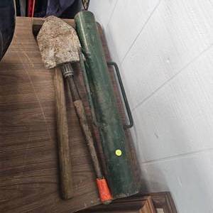lot 30 image: Shovel, 4# Mall, Post Driver
