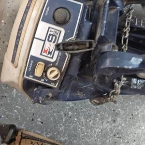 lot 31 image: Evinrude 9 12 HP Outbourd Sitting two years, ran previously