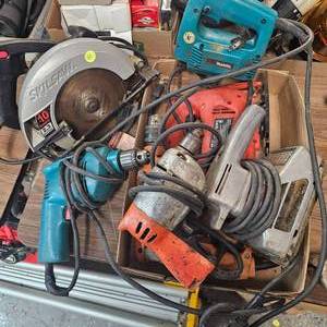 lot 90 image: Drills, Circular Saw, Pad Sander,Jigsaws
