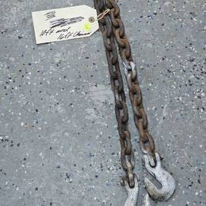 lot 116 image: 10ft and 16ft Tow Chains, clean