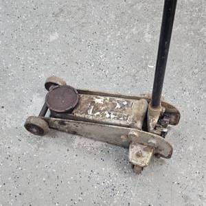 lot 118 image: Heavy Duty Hydraulic Jack, 6 Ton