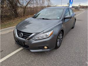 lot 4 image: 2017 Nissan Altima 2.5 SV