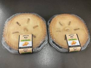 lot 107 image: Bulk Lot of 2 Marketside Apple Pies, 39 oz Each, Factory Sealed