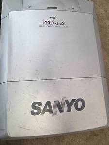Sanyo PRO xtraX PLC-XF41 Multiverse Projector with Road Case