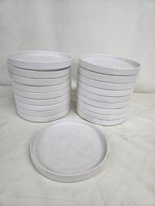 lot 33 image: Set of 18 White Ceramic Plates 10-Inch Diameter