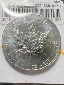 lot 62 image: 2013 CANADIAN MAPLE LEAF 1 TROY OZ .9999 FINE SILVER