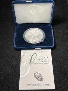 lot 73 image: 2019 PROOF AMERICAN SILVER EAGLE IN ORIGINAL MINT BOX