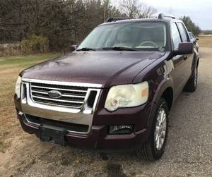 lot 4 image: 2007 Ford Explorer Sport LTD 4X4