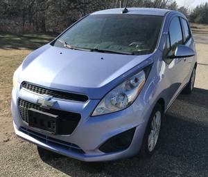 lot 4 image: 2014 Chevy Spark