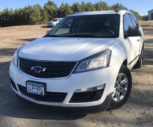lot 3 image: 2013 Chevy Traverse