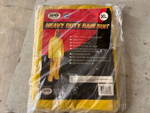 lot 6 image: SAS XL Heavy Duty Rain Suit
