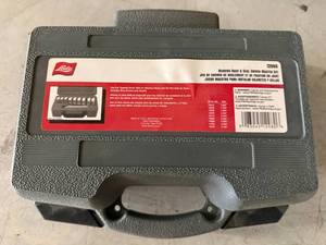 lot 14 image: Lisle Bearing Race And Seal Driver Master Set