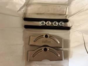 lot 24 image: Otc 1123 Bearing Splitter