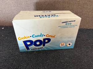 lot 175 image: 6 Bags Of Snickers Popcorn