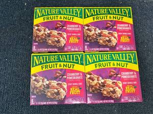 lot 199 image: 4 Boxes Of Nature Valley Fruit And Nut Bars
