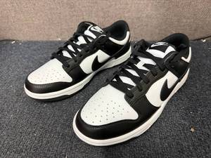 lot 68 image: Nike Dunk Lows - Mens 8.5 Womens 7