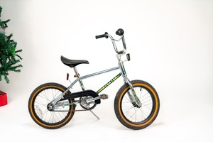 lot 16 image: 1983 Schwinn Predator Pit Bike  16 Mini BMX