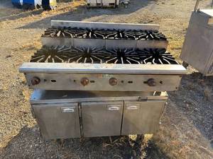 lot 2 image: GAS STOVE