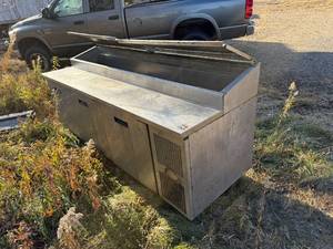 lot 16 image: PREP TABLE