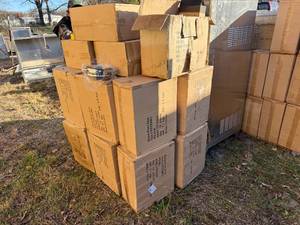 lot 19 image: STRAINERS