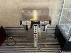 lot 32 image: COFFEE MACHINE