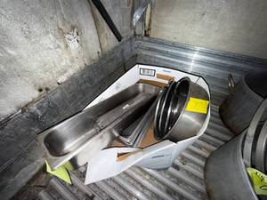 lot 37 image: POTS AND BOWLS